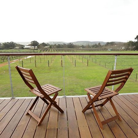Lot113 Vineyard Accommodation Upper Swan Exterior photo